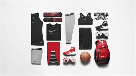 Nike Shoes, Apparel & Sports Gear 